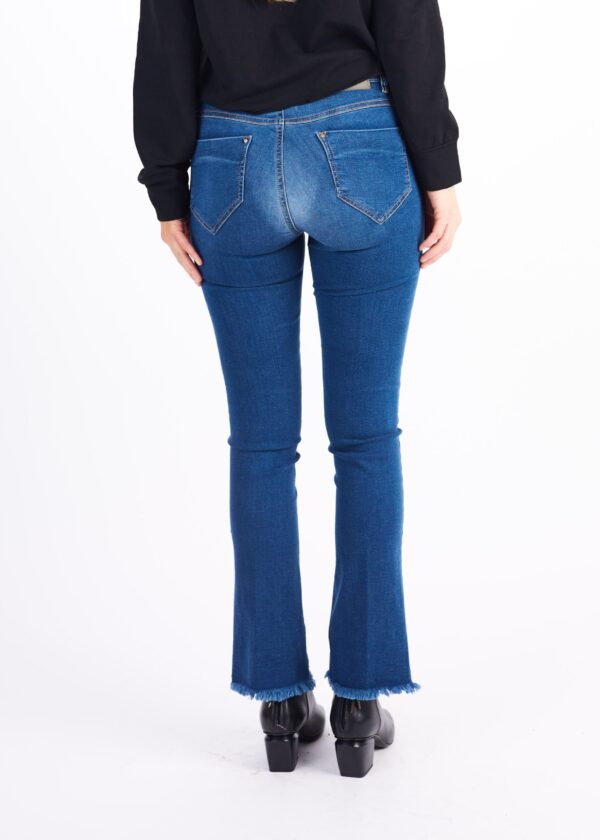 ZVOOV FRAYED HEM JEANS - Image 6