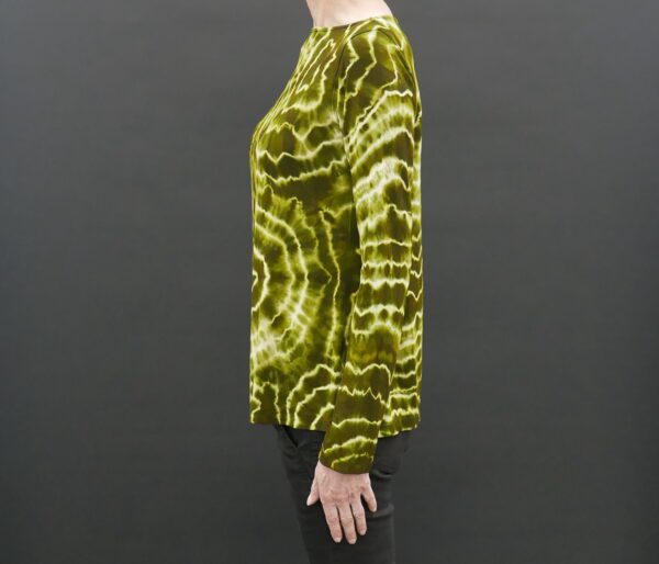 RELAXED BOATNECK LONG SLEEVE TEE - OLIVE GEODE - Image 4