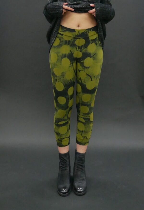 CROPPED LEGGINGS OLIVE BLACK POLKA DOTS - Image 2