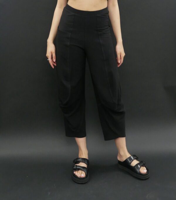 MX MATTHILDUR BLACK CLOCHE PANTS - Image 4