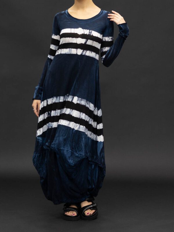 GILDA MIDANI LONG BALLOON DRESS STRIPES BLACK + DRESS BLUE - Image 4