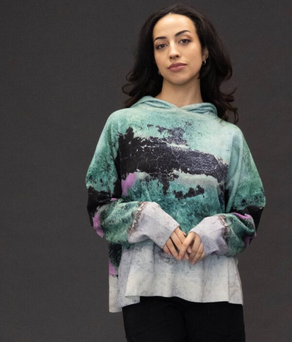 PRINTED ARTWORKS CASHMERE HOODY IN AQUA - Image 3