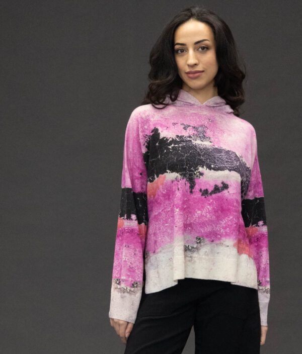 PRINTED ARTWORKS CASHMERE HOODY IN PINK - Image 5