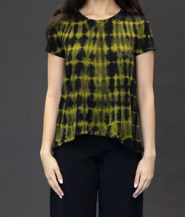 SHORT SLEEVE SCOOP NECK TEE IN PERIDOT BLACK GRID