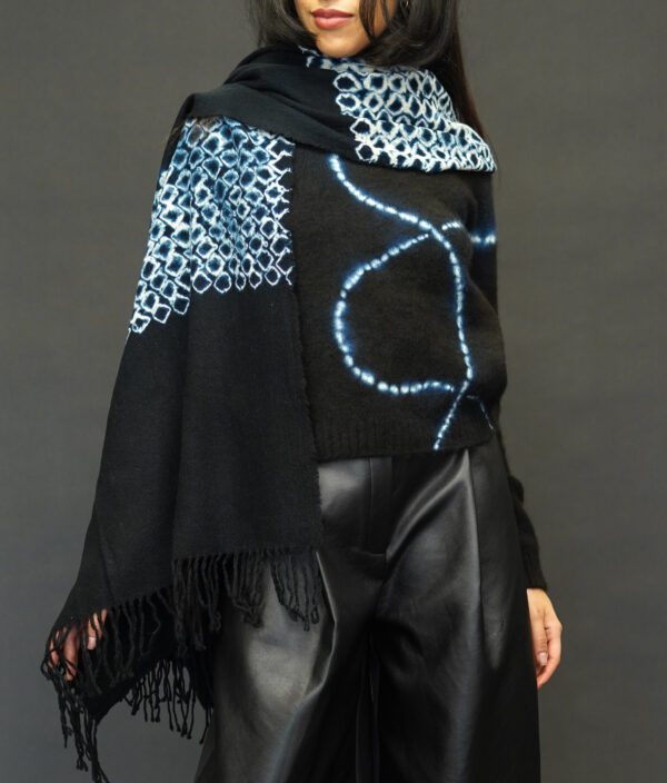 SUZUSAN WOOL AND CASHMERE BLACK IVORY HAND FRINGED SHAWL - Image 6