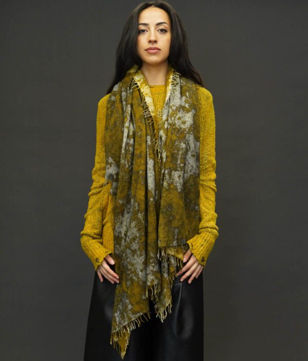 AVANT TOI  BLACK SPOT EFFECT CASHMERE SCARF IN NERO PEPITA - Image 3