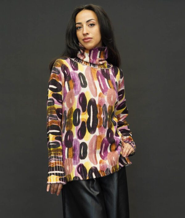 PRINTED ARTWORKS 6 PLY CASHMERE PULLOVER IN ALEX PURPLE - Image 2