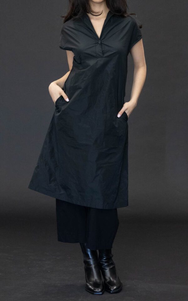 KATHARINA HOVMAN SPORTY DRESS IN BLACK - Image 3