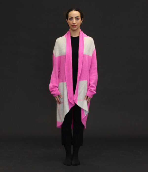 SUZUSAN CASHMERE UPSIDE-DOWN CAPE IN PINK LIGHT GREY BLOCK - Image 3